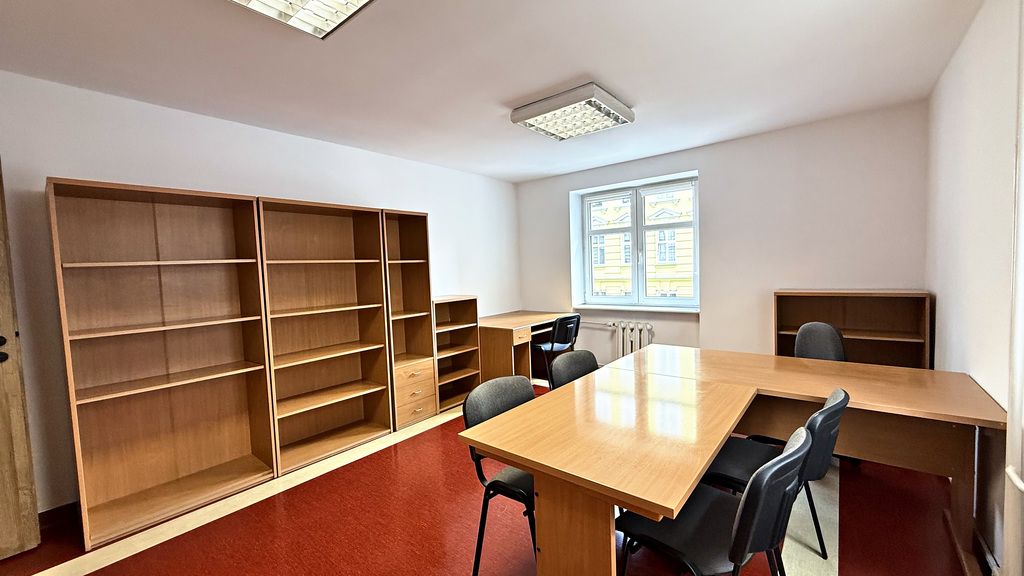 Lokal biurowy 48 m2, Śląska, parking, od zaraz (1)