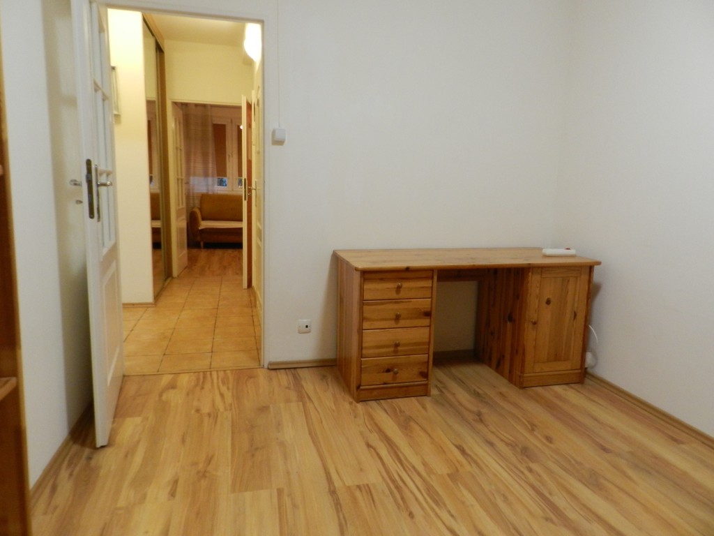 Mieszkanie  na wynajem- 3 pokoje, balkon. (5)