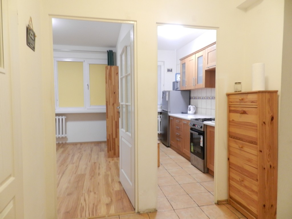 Mieszkanie  na wynajem- 3 pokoje, balkon. (6)