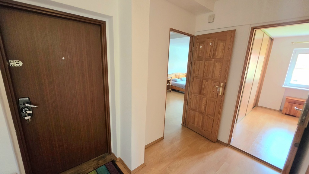 Duże mieszkanie dla rodziny lub dwóch par (12)