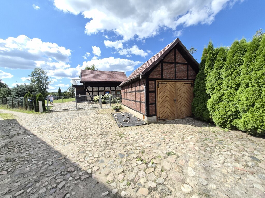 Działka z domem i bezpośrednim dostępem do jeziora - ponad 6000 m2, (8)