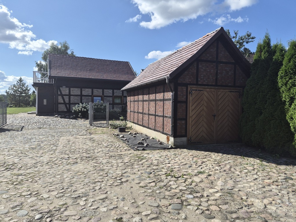 Działka z domem i bezpośrednim dostępem do jeziora - ponad 6000 m2, (25)