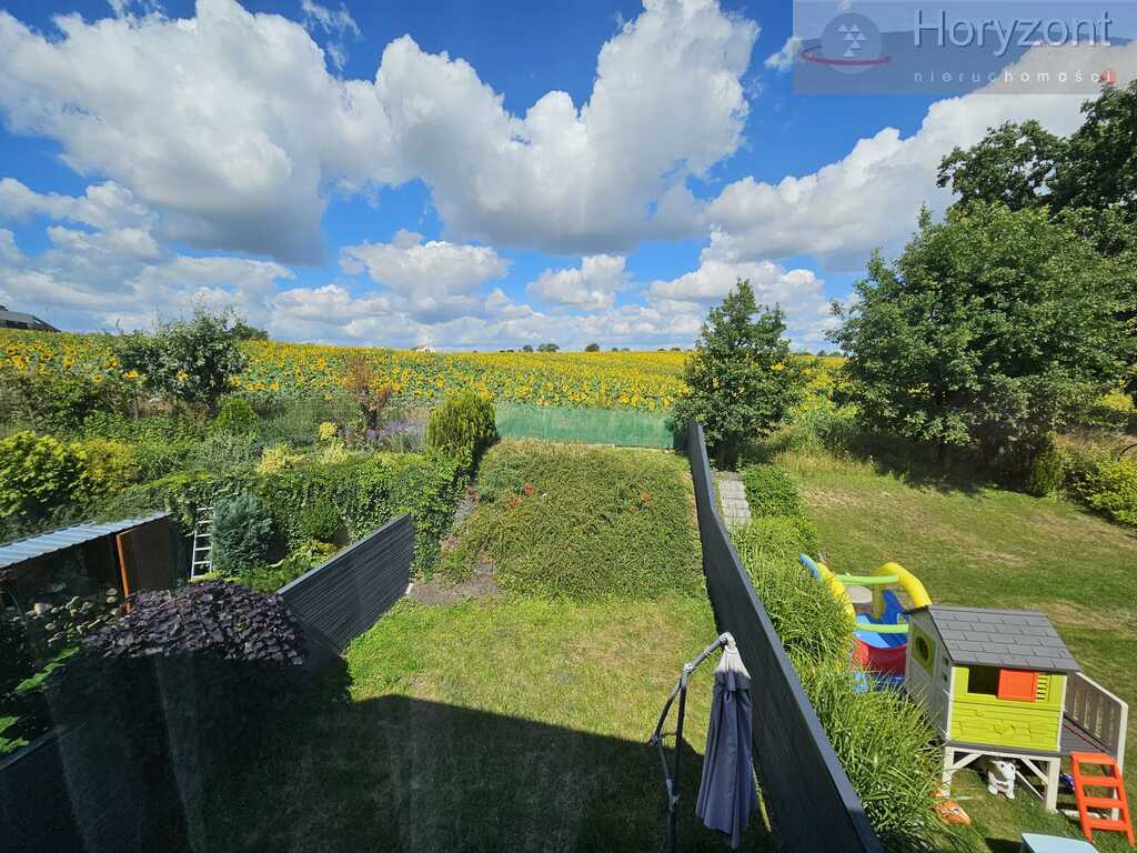 Ładny dom z ogrodem i garażem w Kurowie (14)