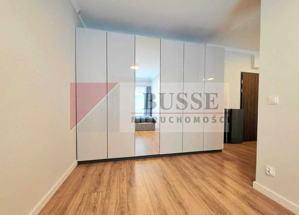 2 pokojowy apartament przy Bulwarach - stan idealny! (9)