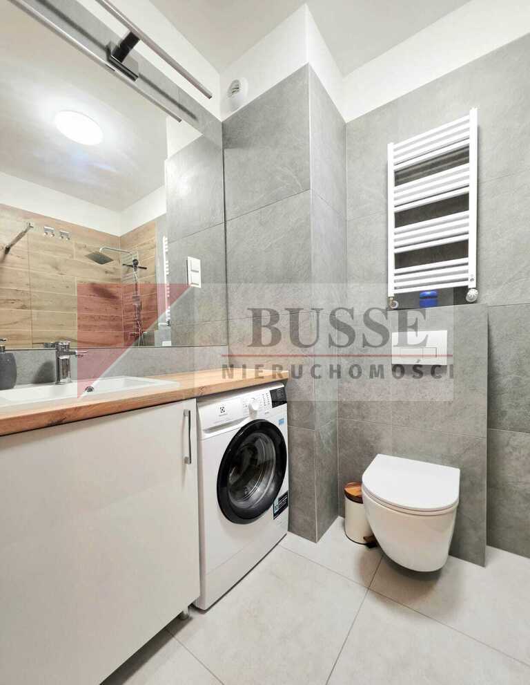 2 pokojowy apartament przy Bulwarach - stan idealny! (10)