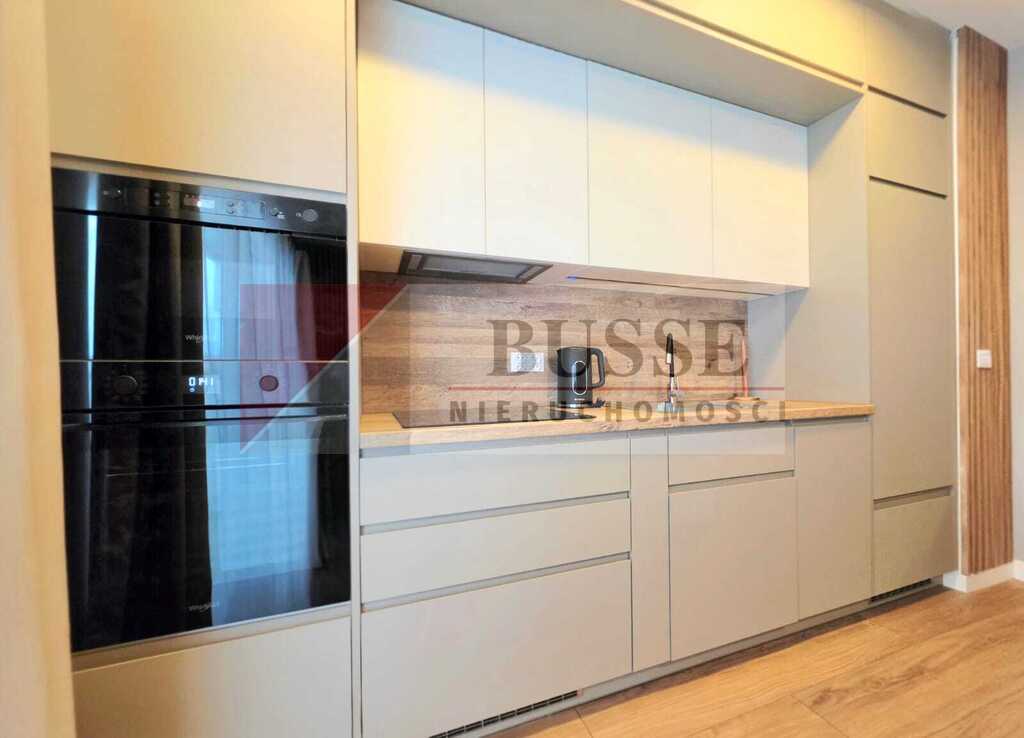 2 pokojowy apartament przy Bulwarach - stan idealny! (4)