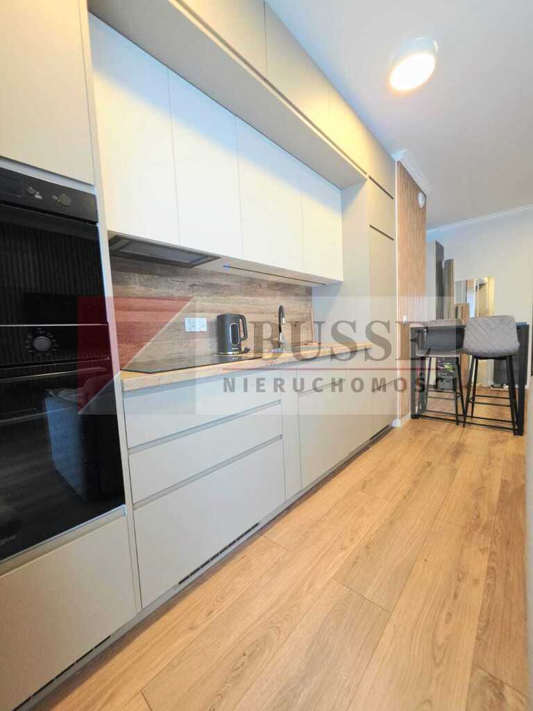 2 pokojowy apartament przy Bulwarach - stan idealny! (5)