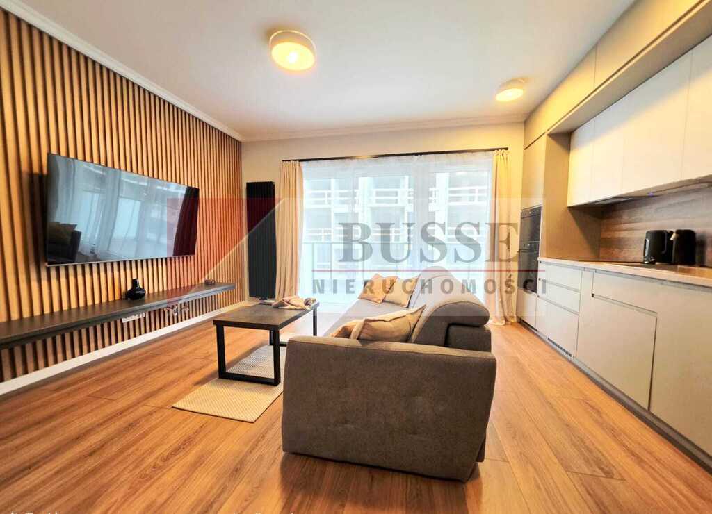 2 pokojowy apartament przy Bulwarach - stan idealny! (2)