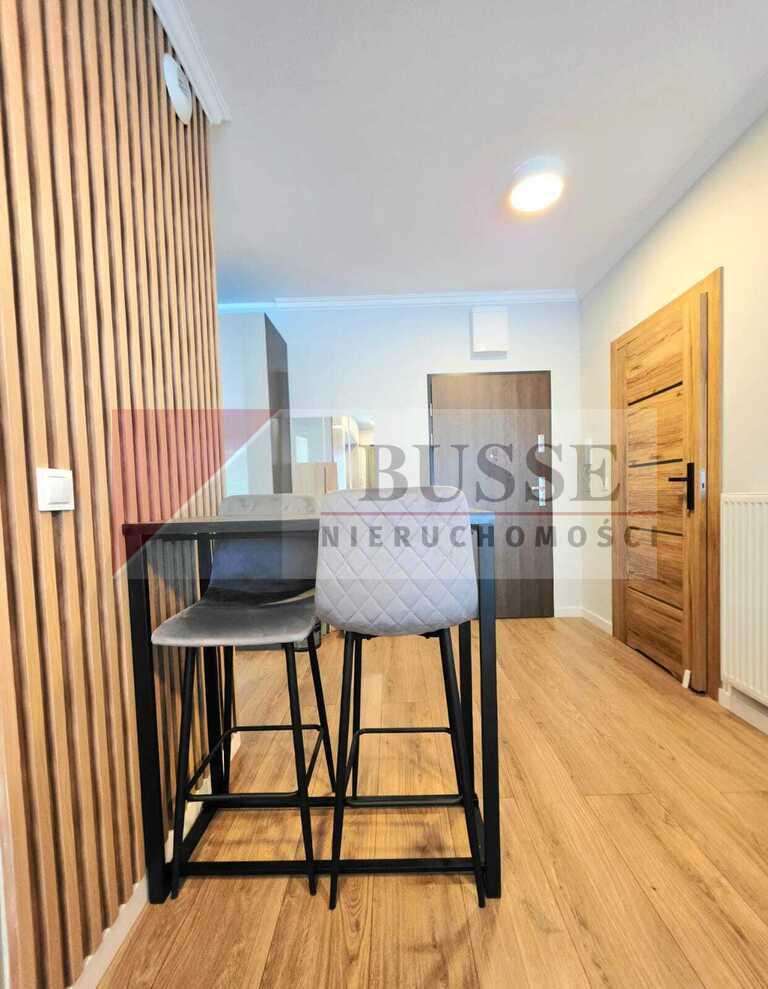 2 pokojowy apartament przy Bulwarach - stan idealny! (6)