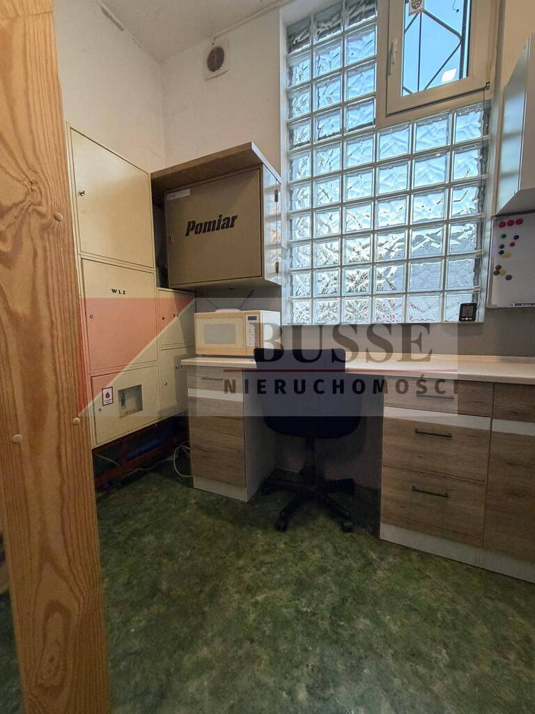 Na wynajem ,lokal biurowo-handlowy 352,9 m2   - Police (3)