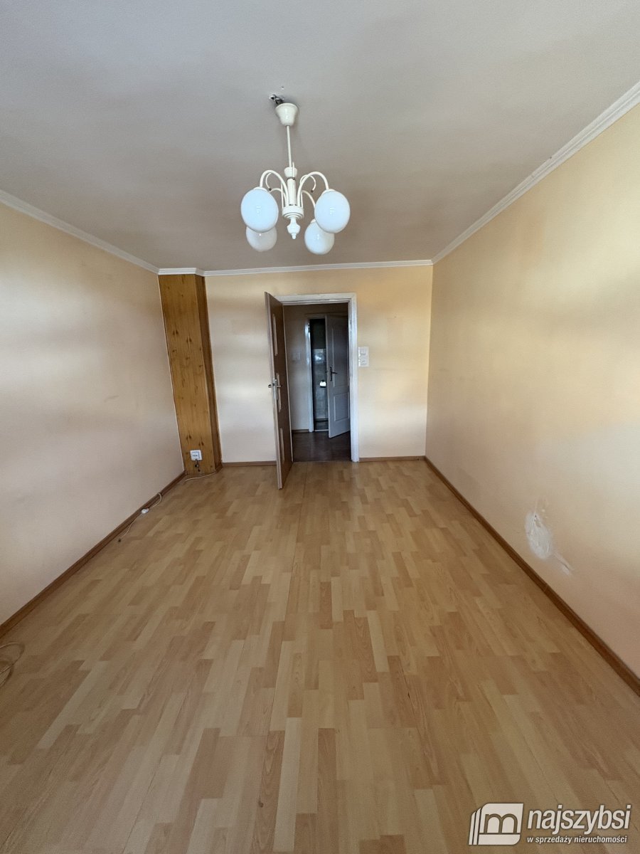 Sławno 2 pokoje 42,27 m2 mieszkanie do remontu
 (3)