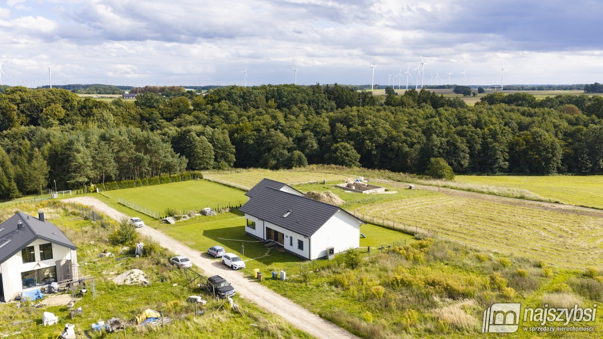 GOŚCINO - PRZESRTRONNY DOM PRZY LESIE (25)