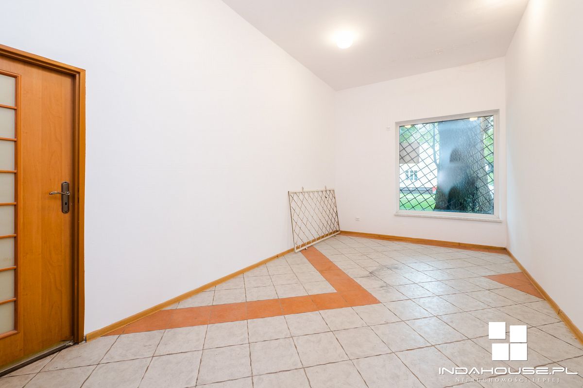 Dwa pomieszczenia do wynajęcia na parterze (4)