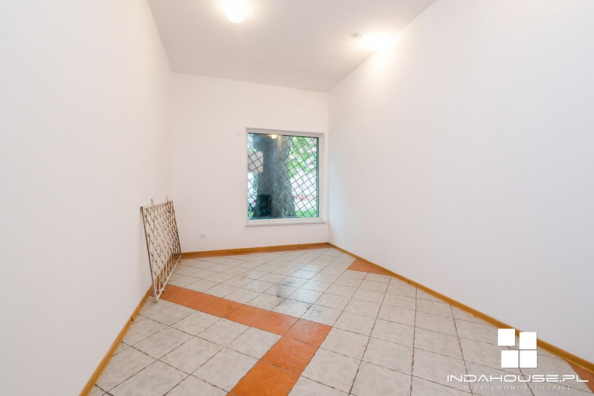 Dwa pomieszczenia do wynajęcia na parterze (5)
