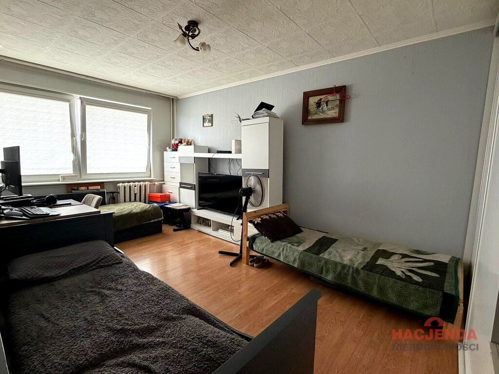 Ustawna kawalerka na 8. piętrze - centrum Polic (1)