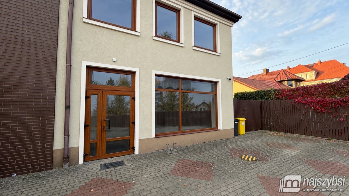 Nowogard-lokal na wynajem na parterze  (1)