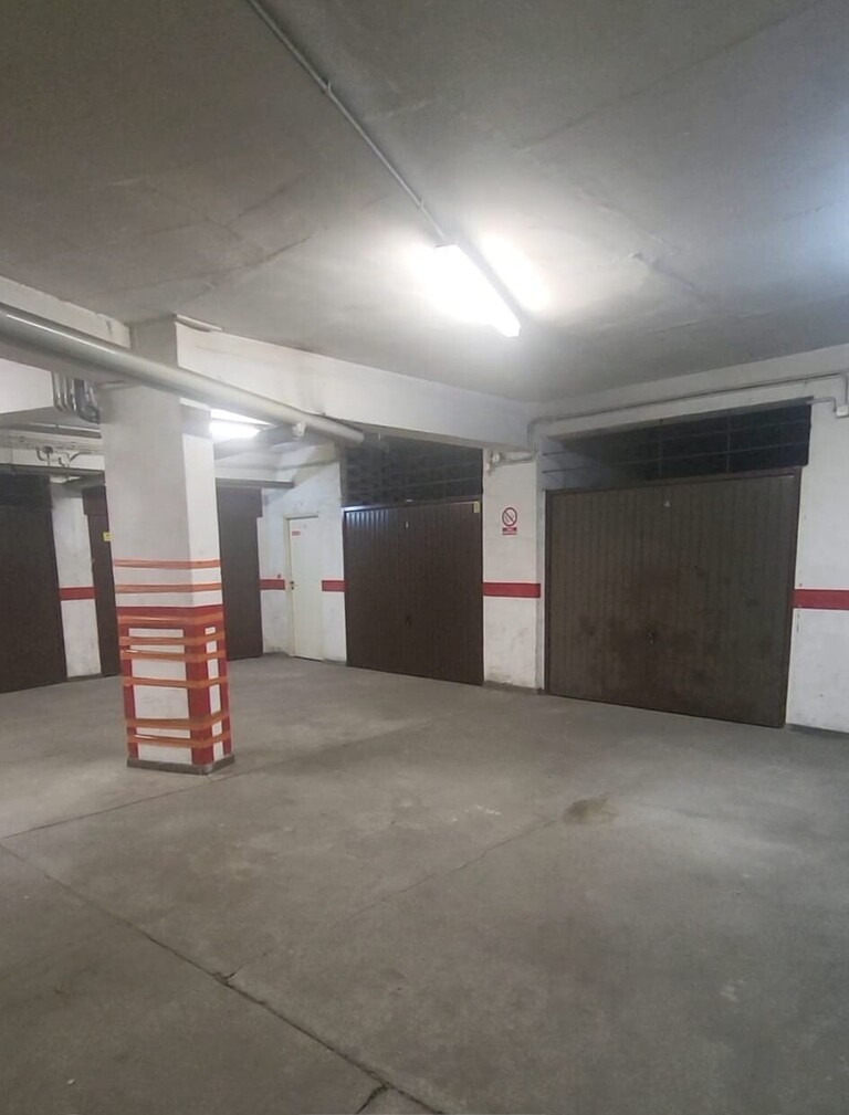 Mieszkanie w centrum | 4 pokoje | klimatyzacja | garaż (13)