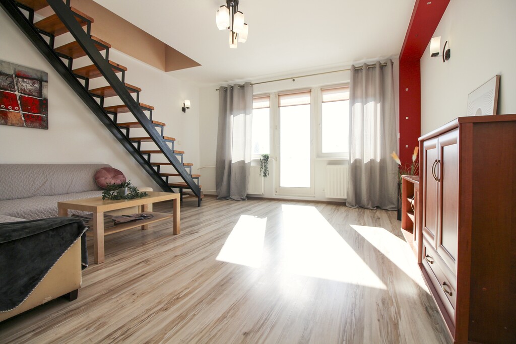 2-poziomowe M4 Tylko 5 MINUT OD CENTRUM | 74 M2 | PARKING ZA SZLABANEM (2)