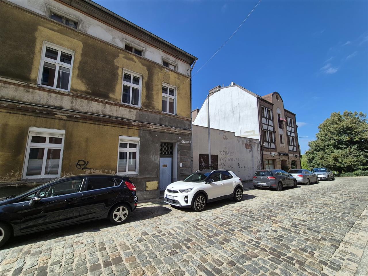 Bezczynszowe w centrum z lokalem na parterze i ogr (12)
