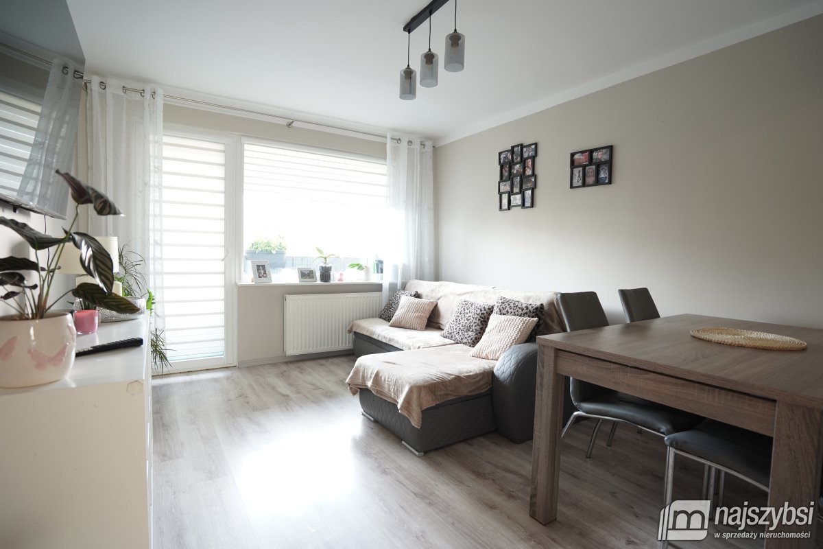 Nowogard- mieszkanie na parterze, 3 pokoje, balkon (3)