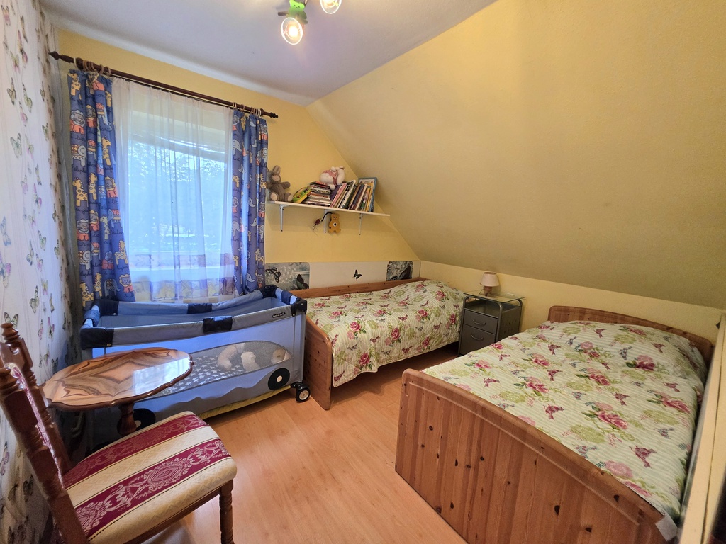 Dom wolnostojący w Warnołęce z niezależnym mieszkaniem (9)