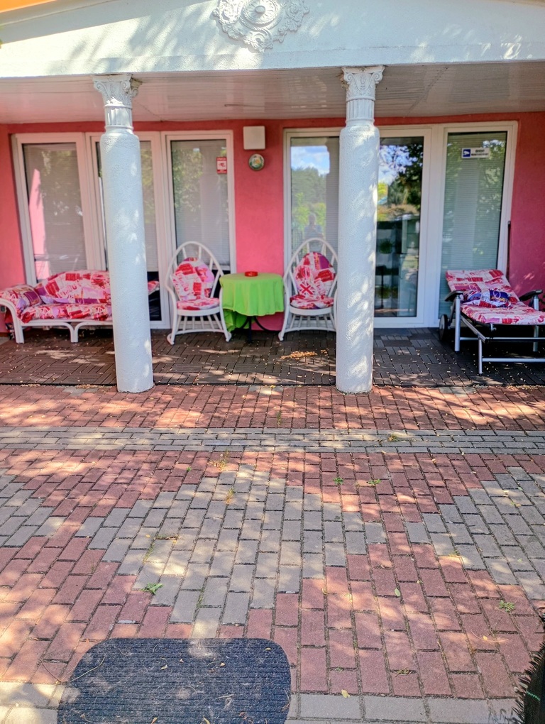 Dom wolnostojący w Warnołęce z niezależnym mieszkaniem (24)