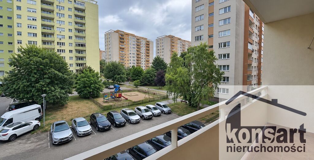 2 pokoje z dużym balkonem ul. Bat. Chłopskich (4)
