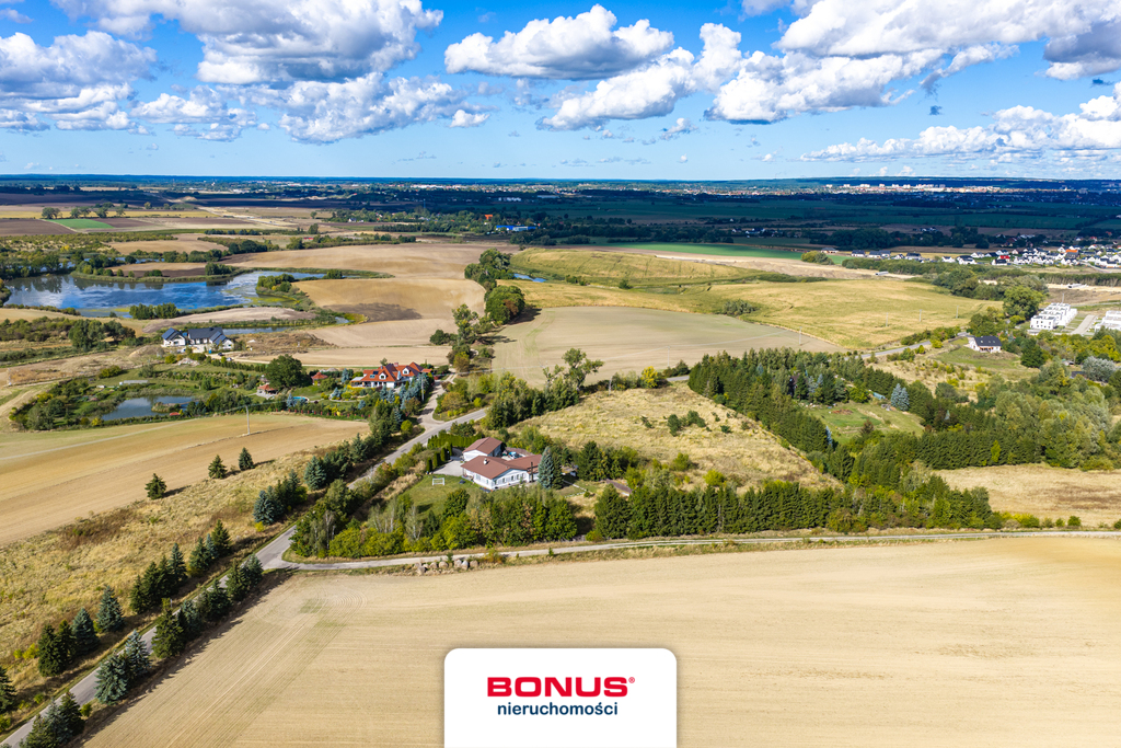 Dom 250 m2 z garażem i działką inwestycyjną 2,36 h (16)
