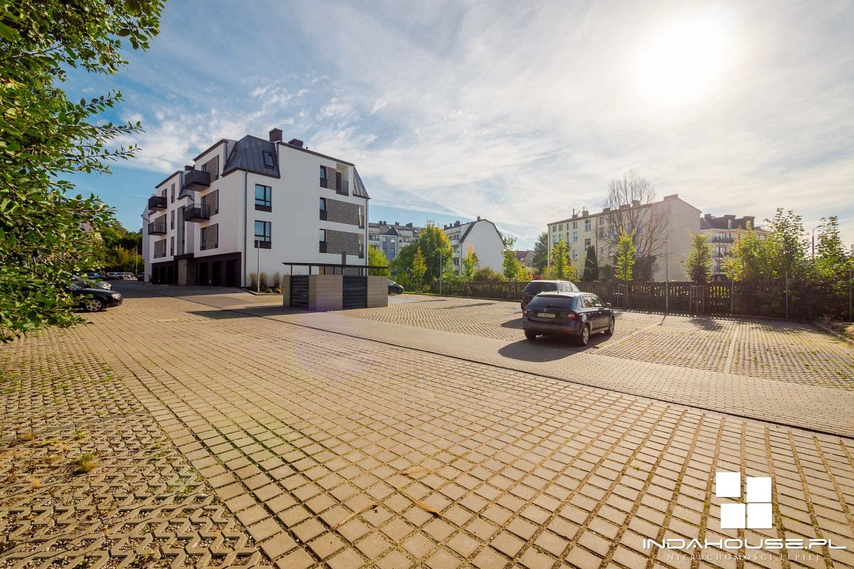 2 pokoje centrum Słupska balkon garaż (17)