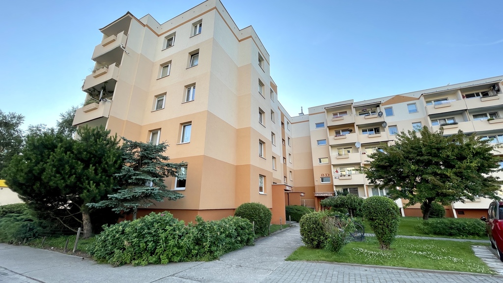 Na sprzedaż 3 pokojowe mieszkanie w Kołobrzegu (28)