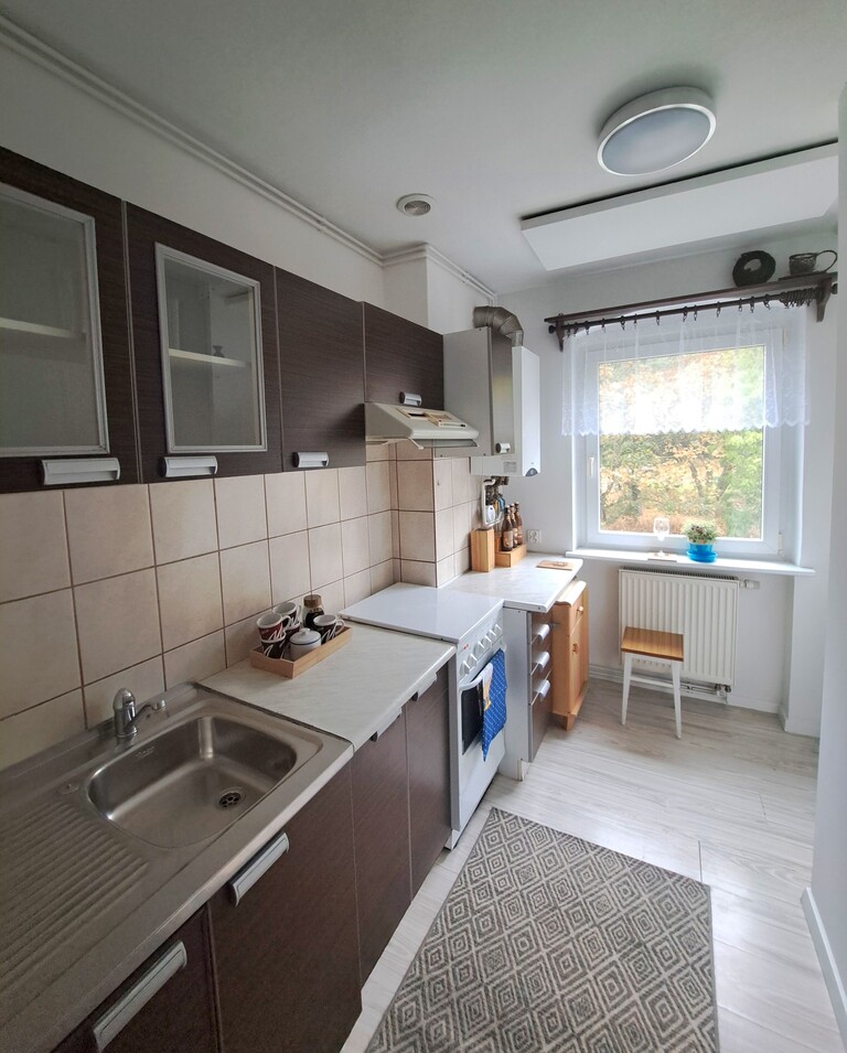 Zadbane piętro domu z ogródkiem (7)