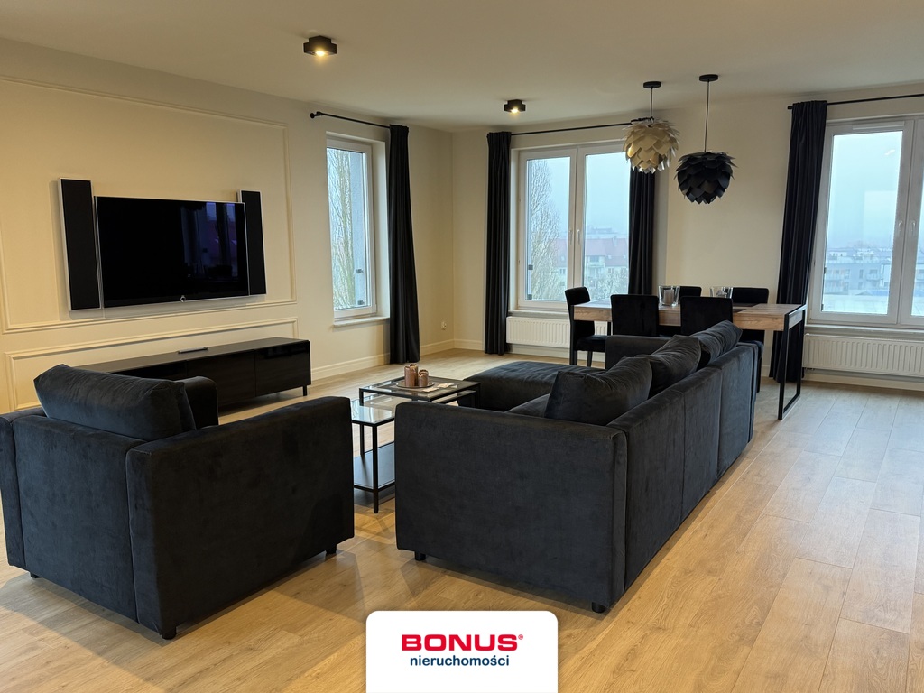 Przestronny  apartament 157,23m2 z dużym tarasem. (5)