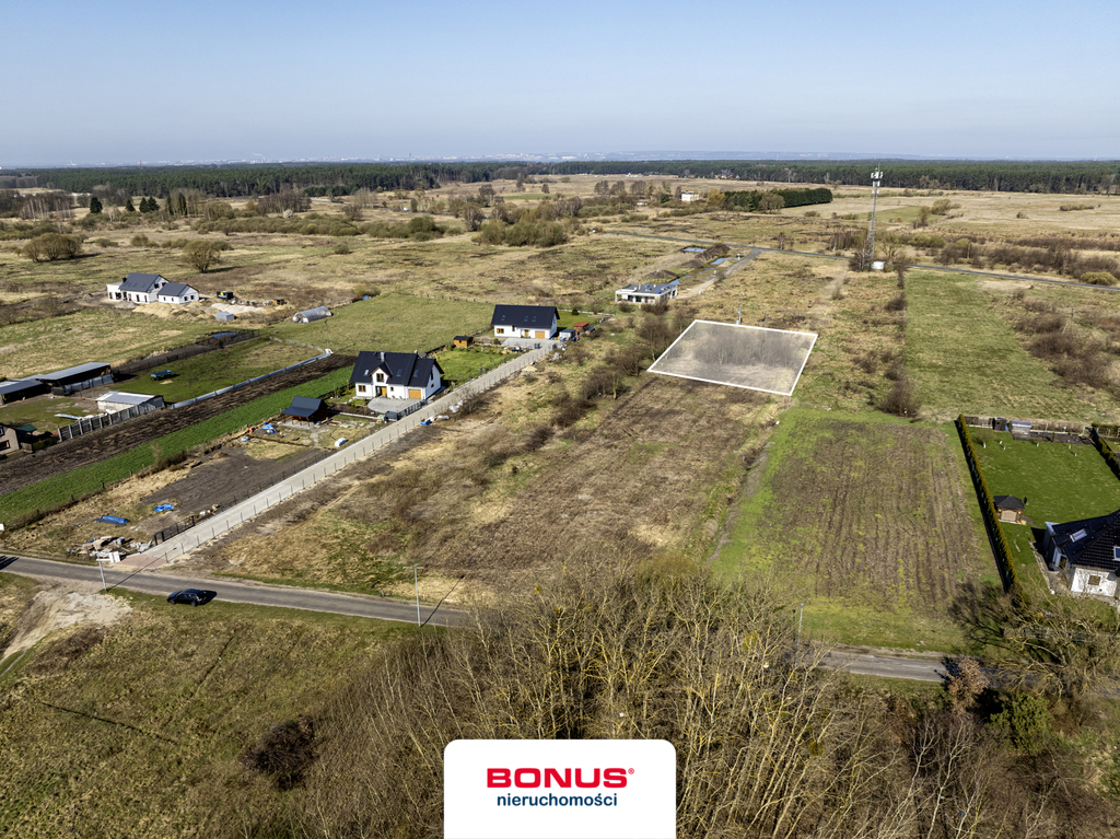 Na sprzedaż działka budowlana 1357 m2 z warunkami (2)