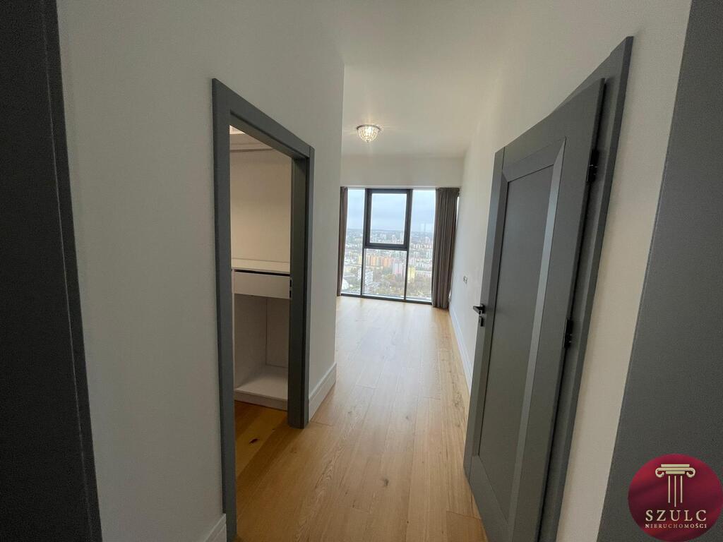 Na wynajem luksusowy apartament w centrum. (12)