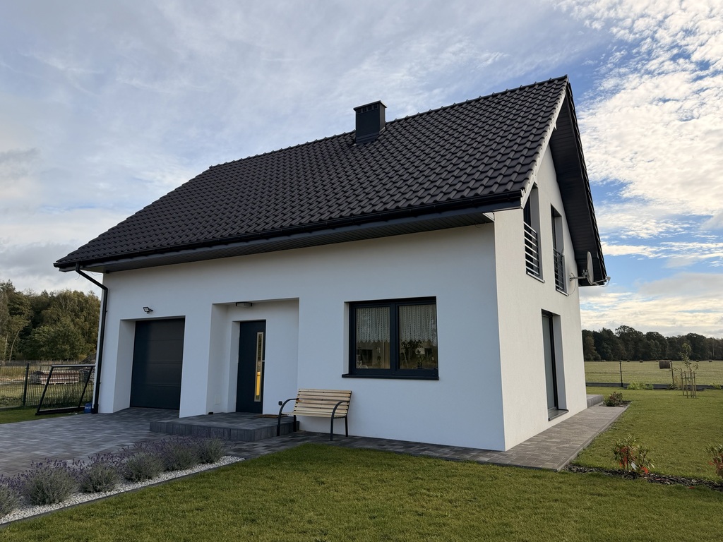 Nowy dom z garażem | 650 m2 działki | Niedźwiedź (2)
