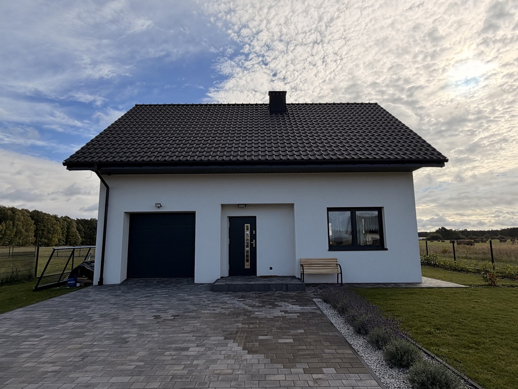 Nowy dom z garażem | 650 m2 działki | Niedźwiedź (1)