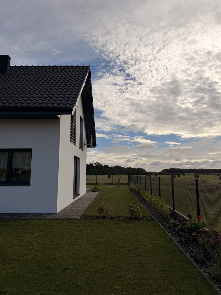 Nowy dom z garażem | 650 m2 działki | Niedźwiedź (5)