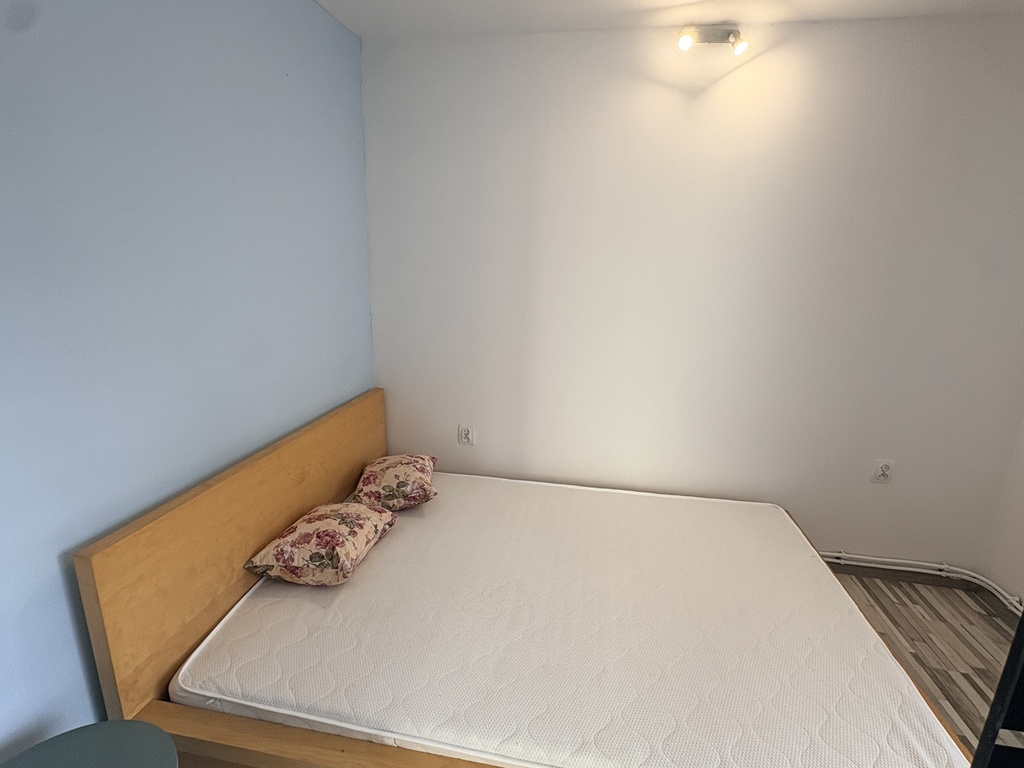 Parter domu 60m2, 3 pokoje, piękny widok na wodę i winnicę, ogród (3)