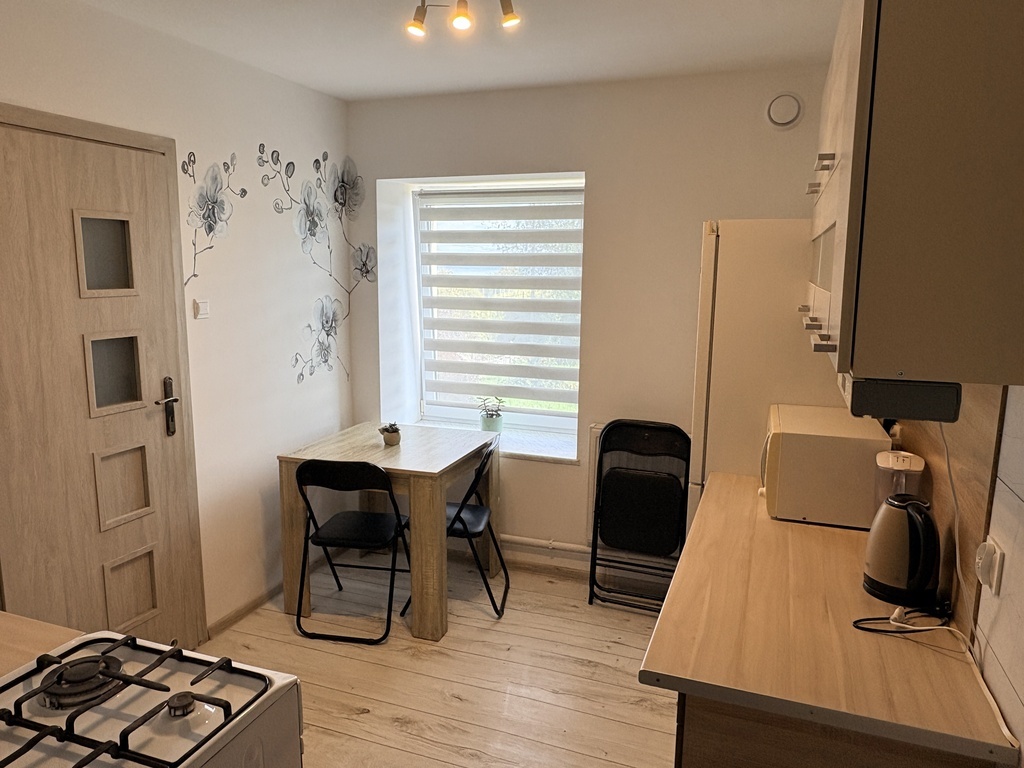 Parter domu 60m2, 3 pokoje, piękny widok na wodę i winnicę, ogród (4)