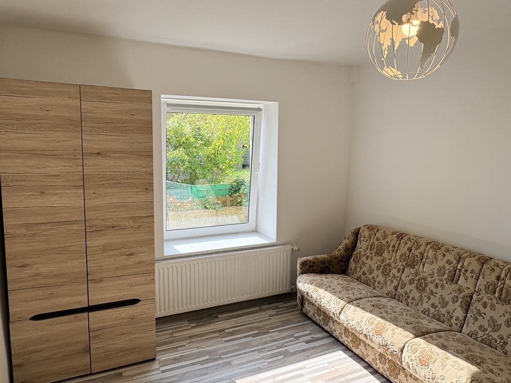 Parter domu 60m2, 3 pokoje, piękny widok na wodę i winnicę, ogród (9)