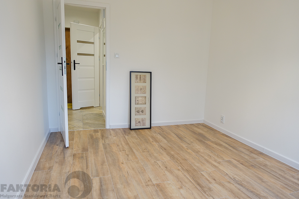 os. Książąt Pomorskich 2 pok. 46m2 2600 zł Ip. (25)