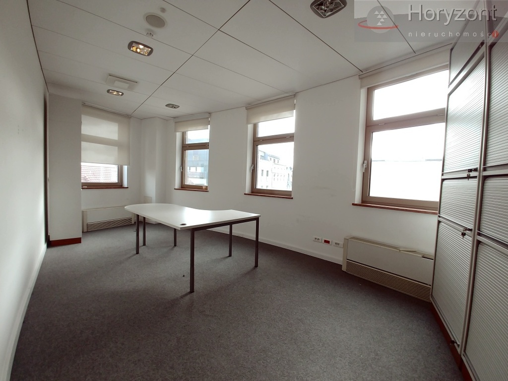 Lokal 150/600m2, serce miasta 70zł/1m2 + vat (9)