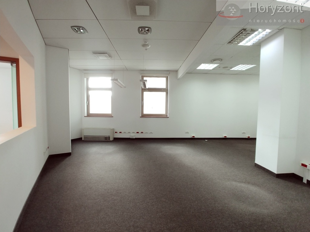 Lokal 150/600m2, serce miasta 70zł/1m2 + vat (12)
