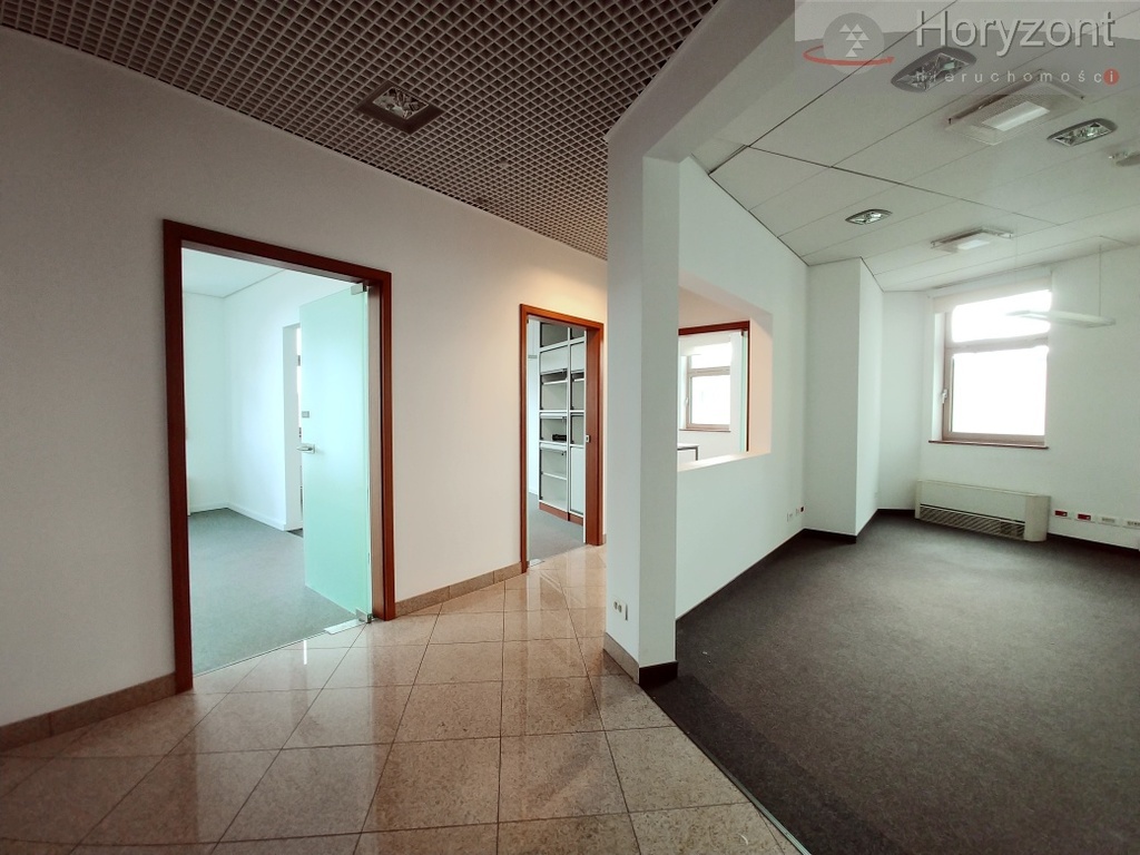 Lokal 150/600m2, serce miasta 70zł/1m2 + vat (4)