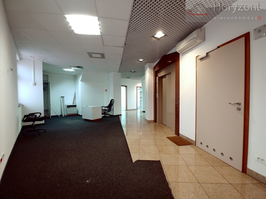 Lokal 150/600m2, serce miasta 70zł/1m2 + vat (2)
