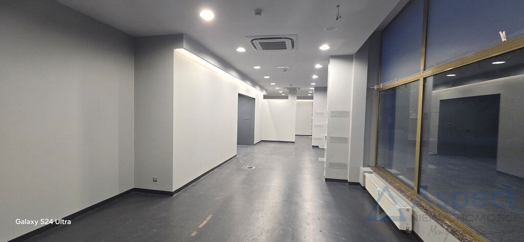 Lokal użytkowy 118 m2 przy CH Kaskada (14)