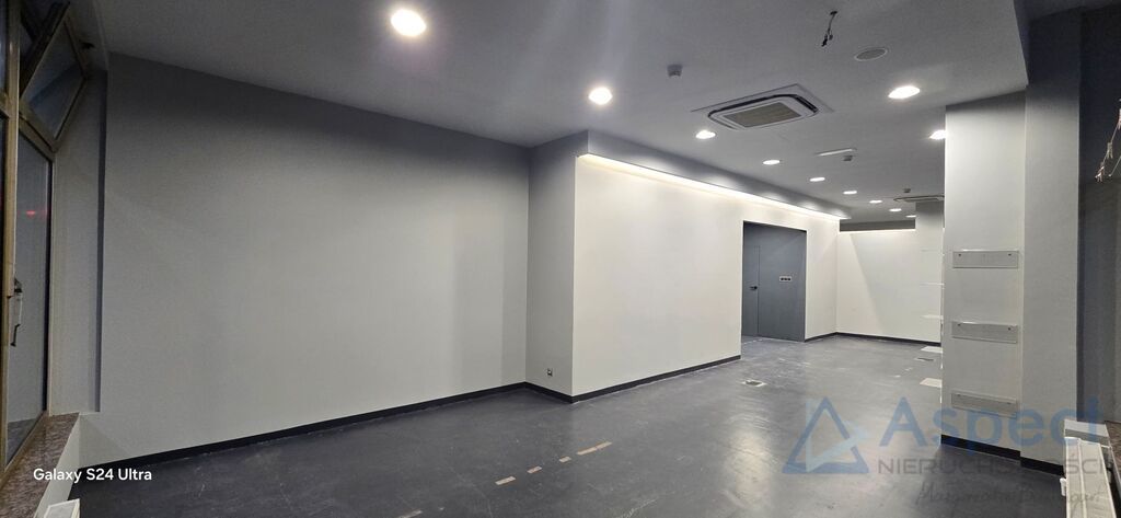 Lokal użytkowy 118 m2 przy CH Kaskada (15)
