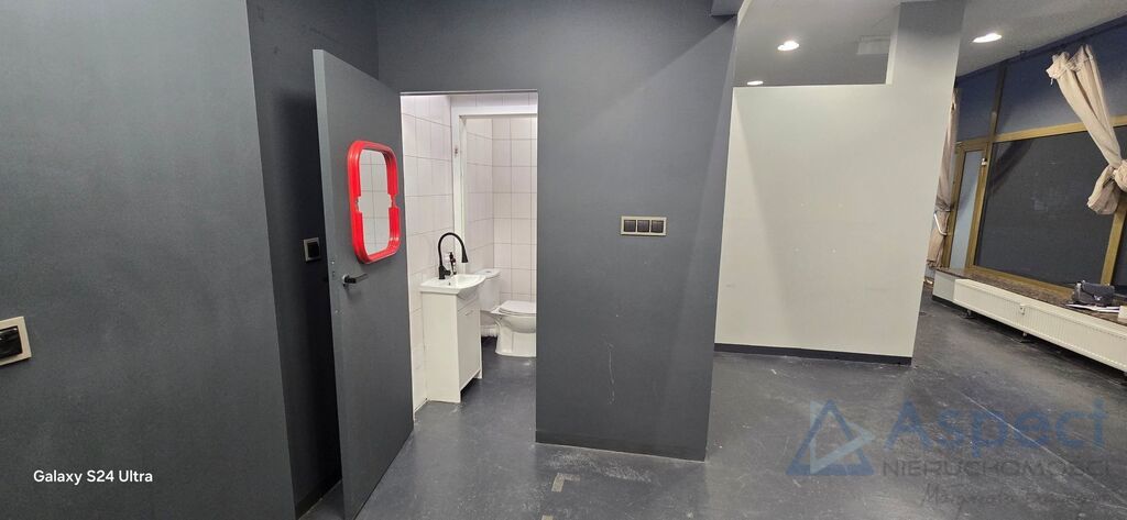 Lokal użytkowy 118 m2 przy CH Kaskada (18)