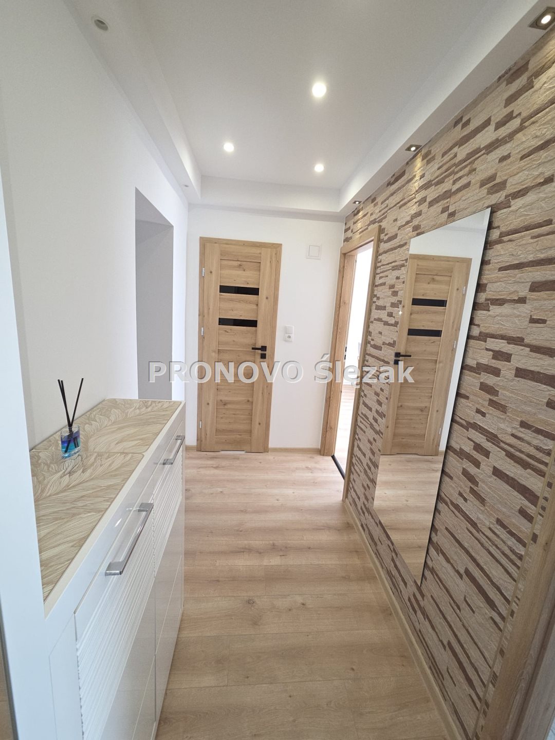 Sprzedam 3 pok po remoncie z balkonem w Trzebnicy. (9)