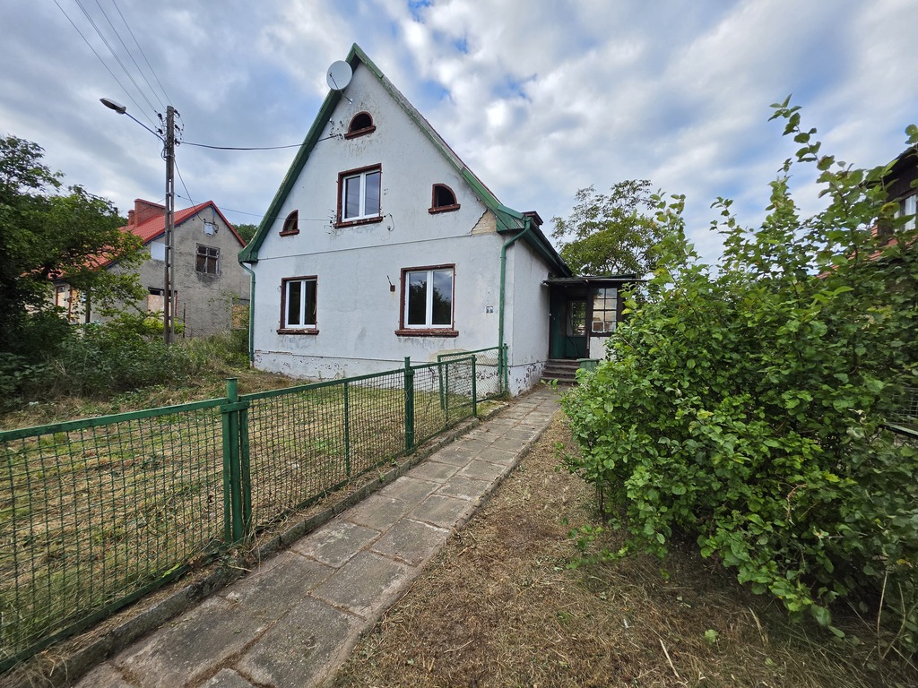 Dom w Trzebieży w okolicach plaży (1)